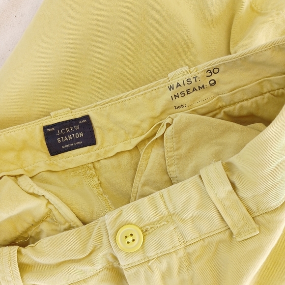 J. Crew Stanton Shorts Yellow size 30 - Picture 3 of 4
